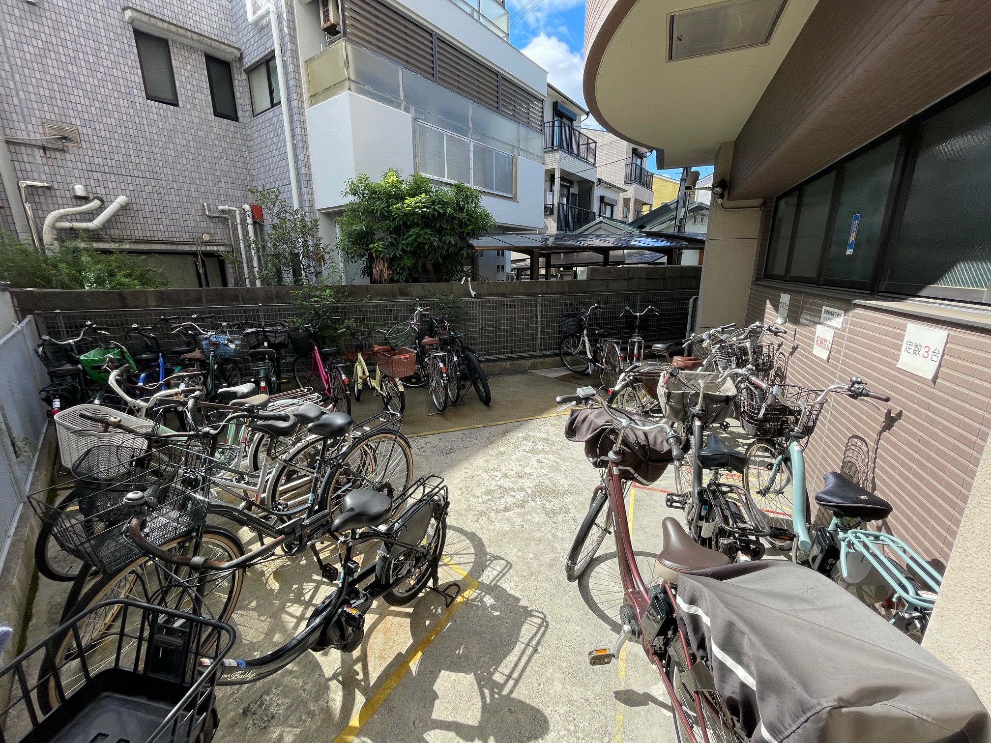 駐輪場 駐輪場