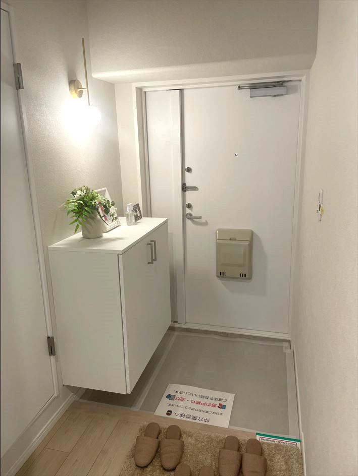 (玄関)