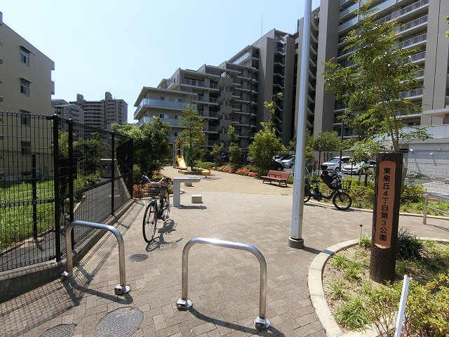 マンション前公園