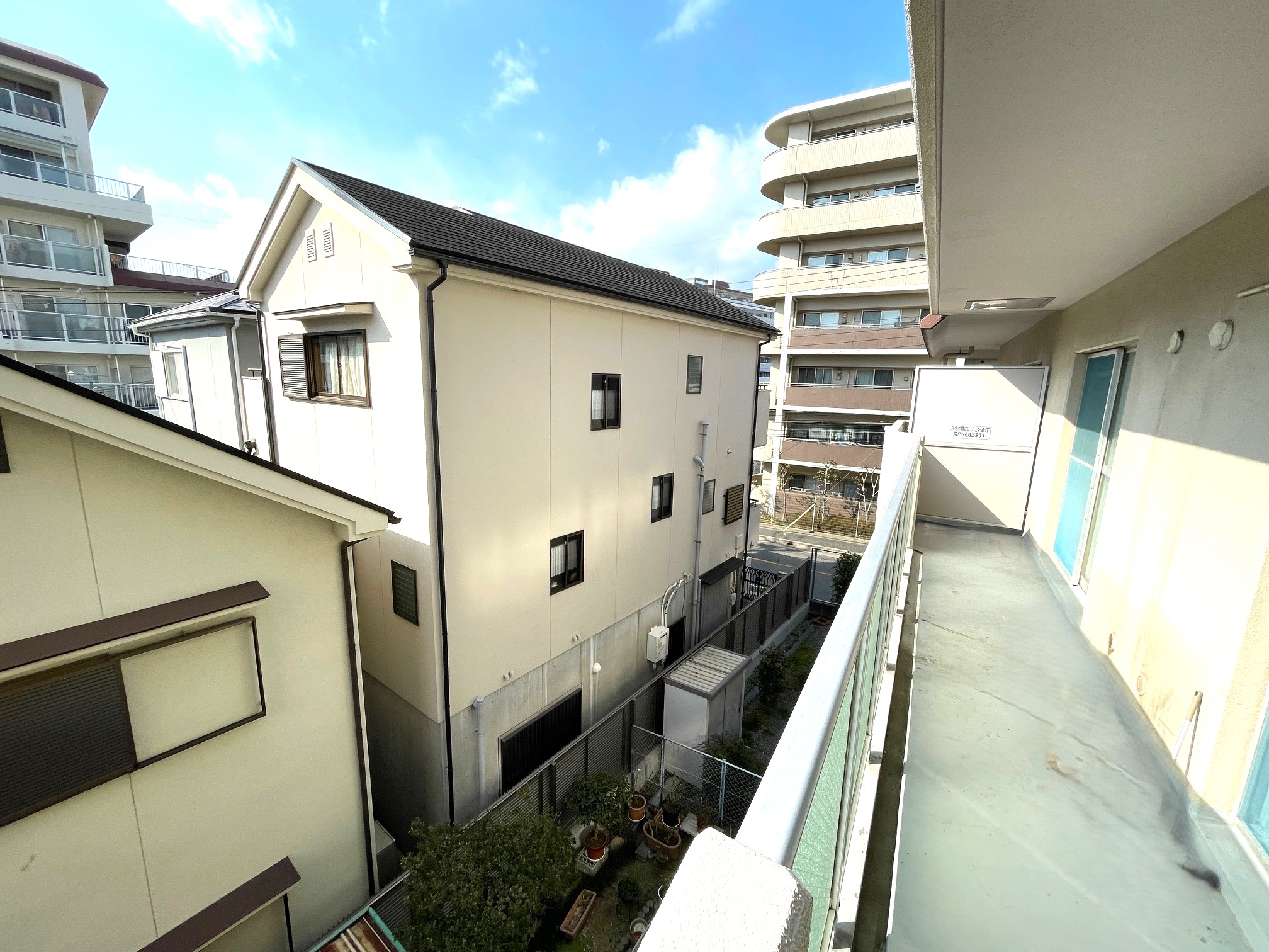 バルコニー バルコニー