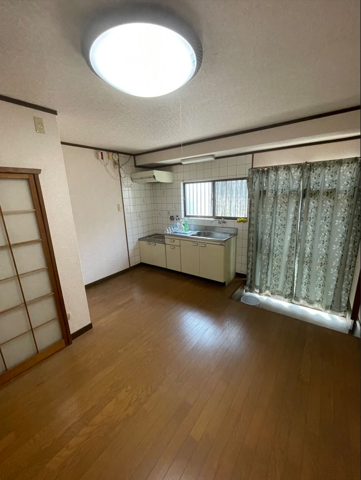 (居間)