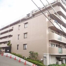 クラウンハイム豊中柴原・モノレール駅前