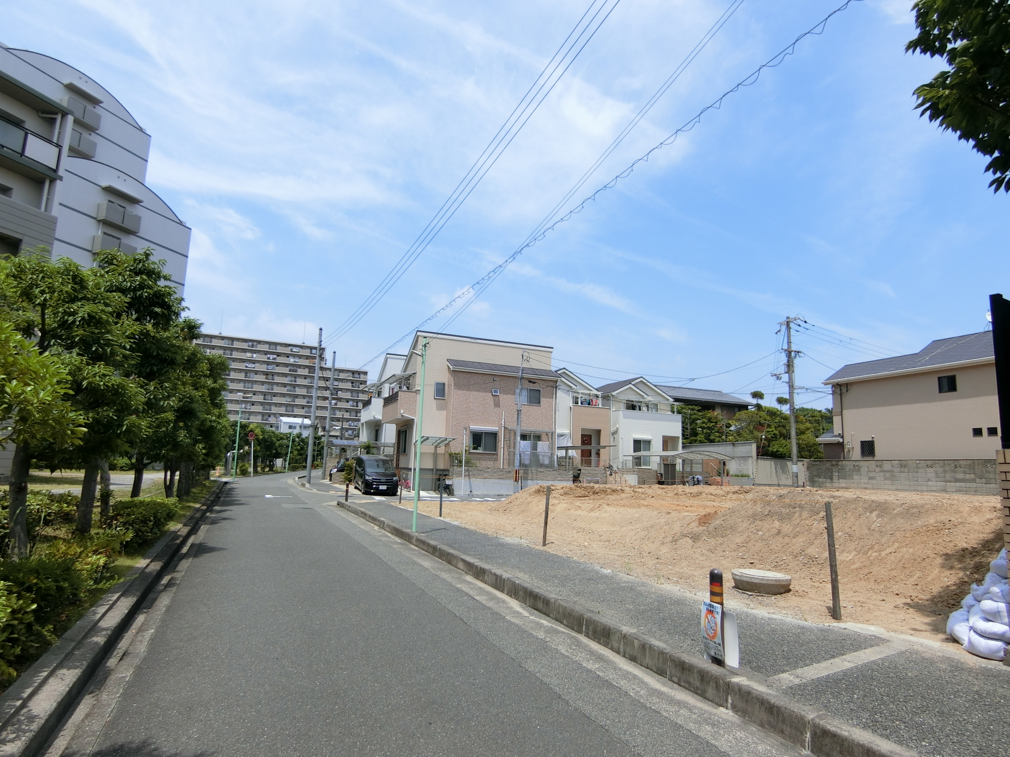 西側道路