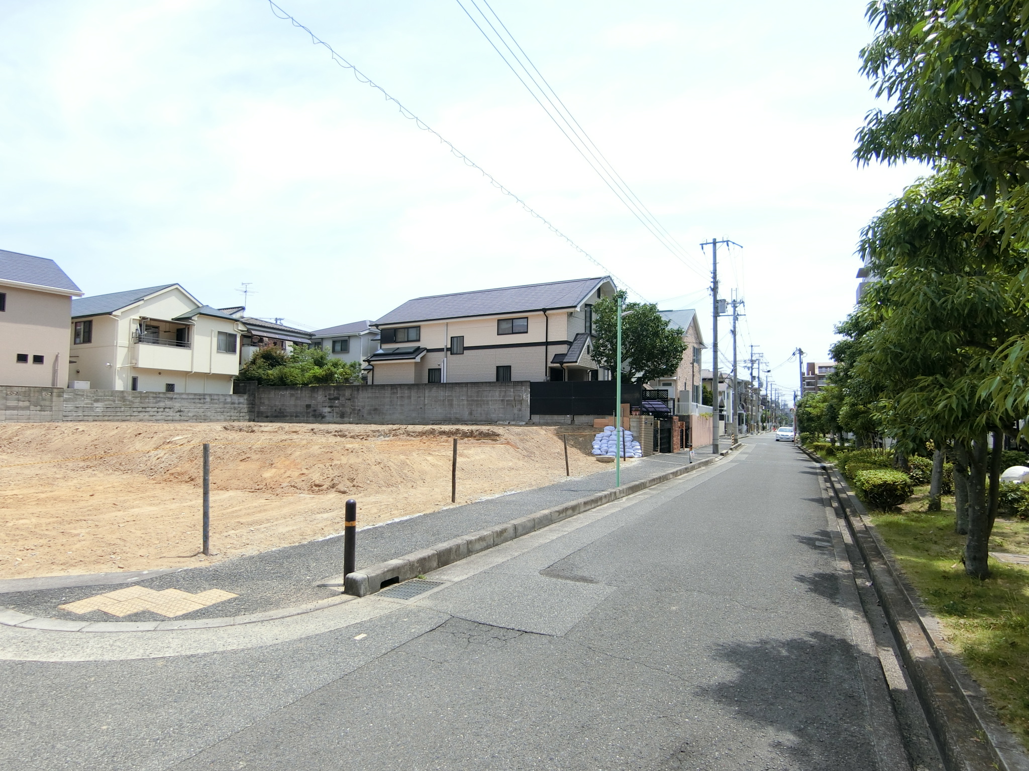 西側道路