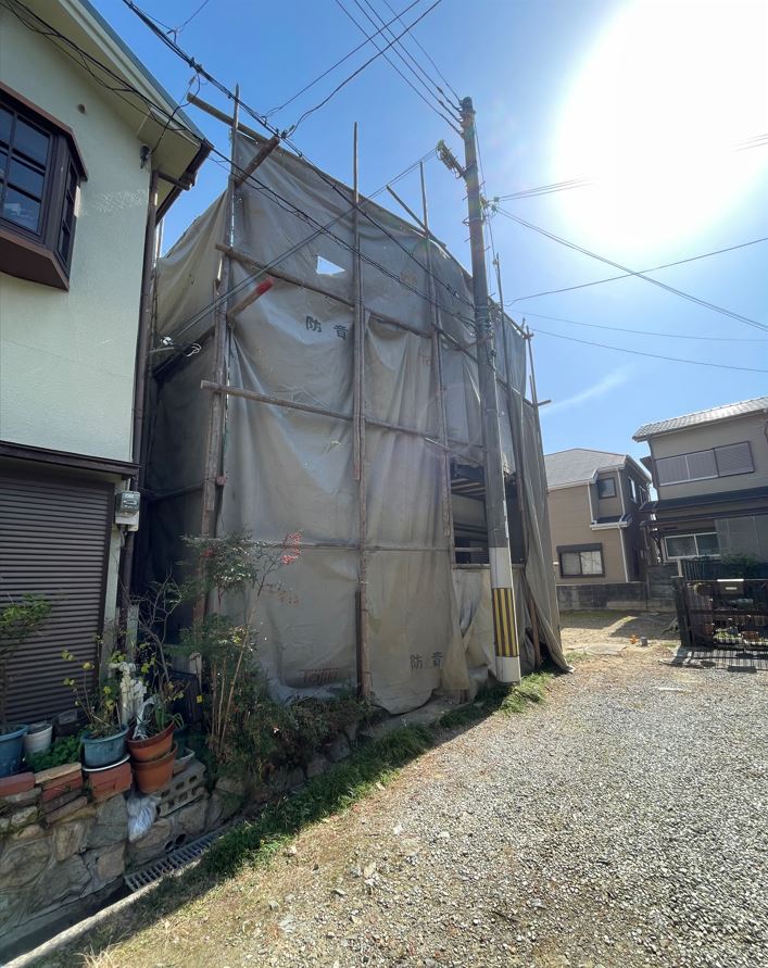 現況上物有・更地渡し(外観) 現況上物有・更地渡し(外観)