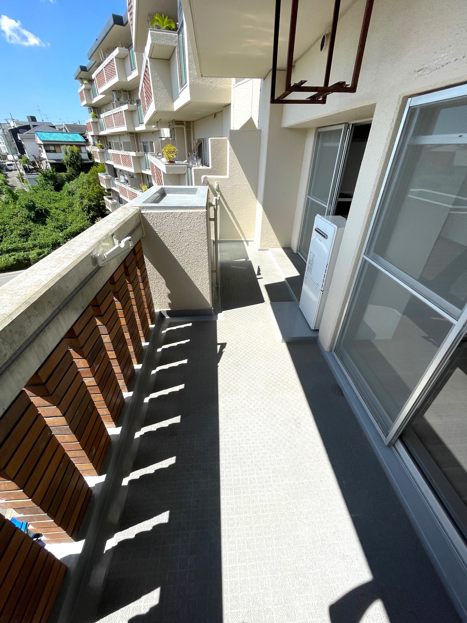 バルコニー バルコニー