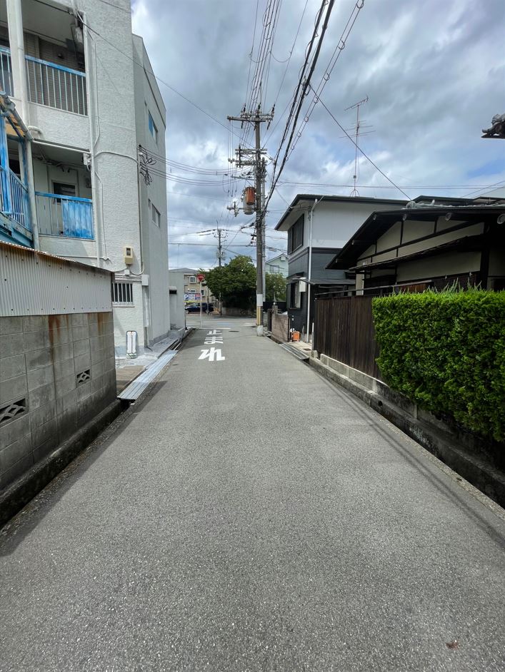 南側前面道路