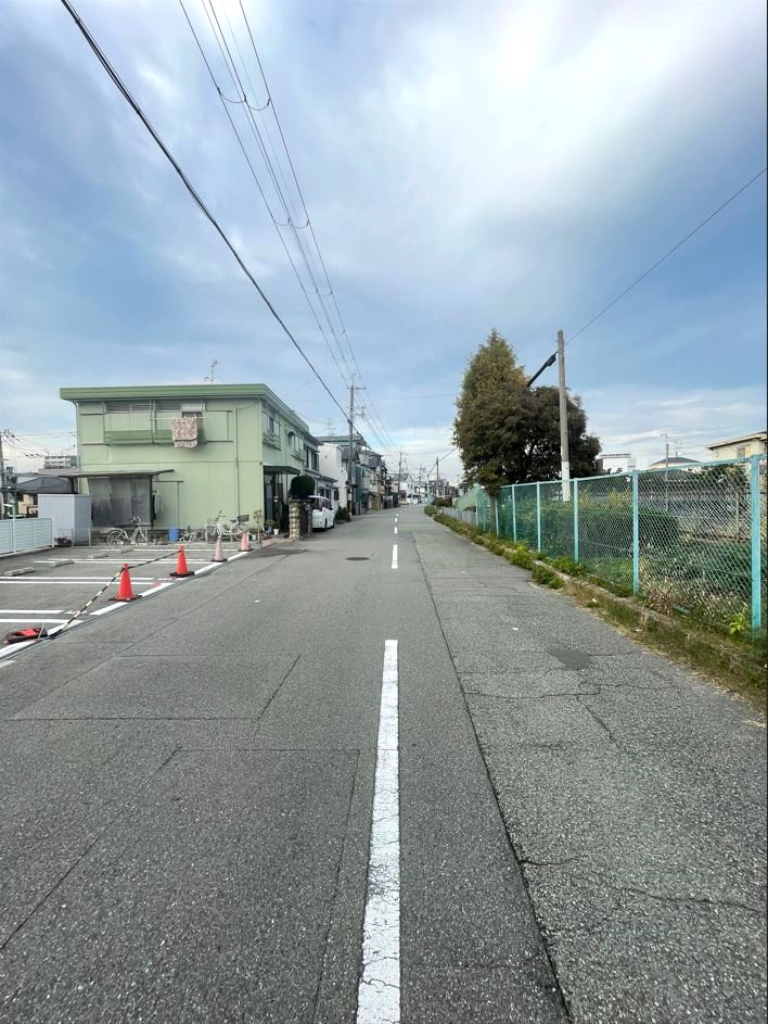 東側道路 東側道路