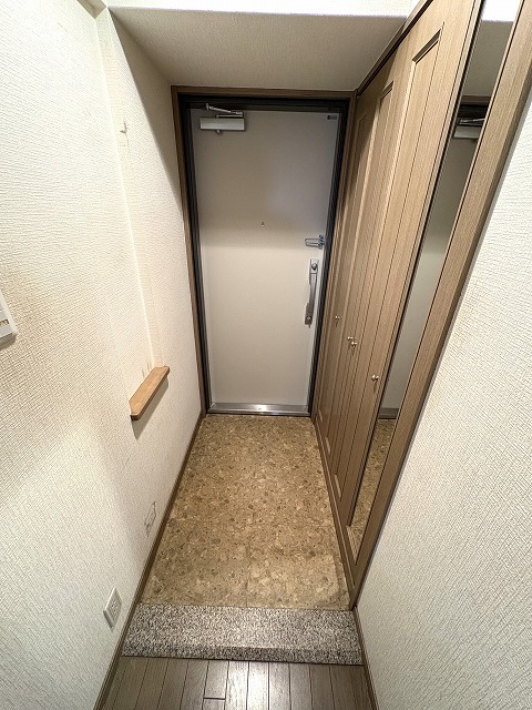 (玄関) (玄関)