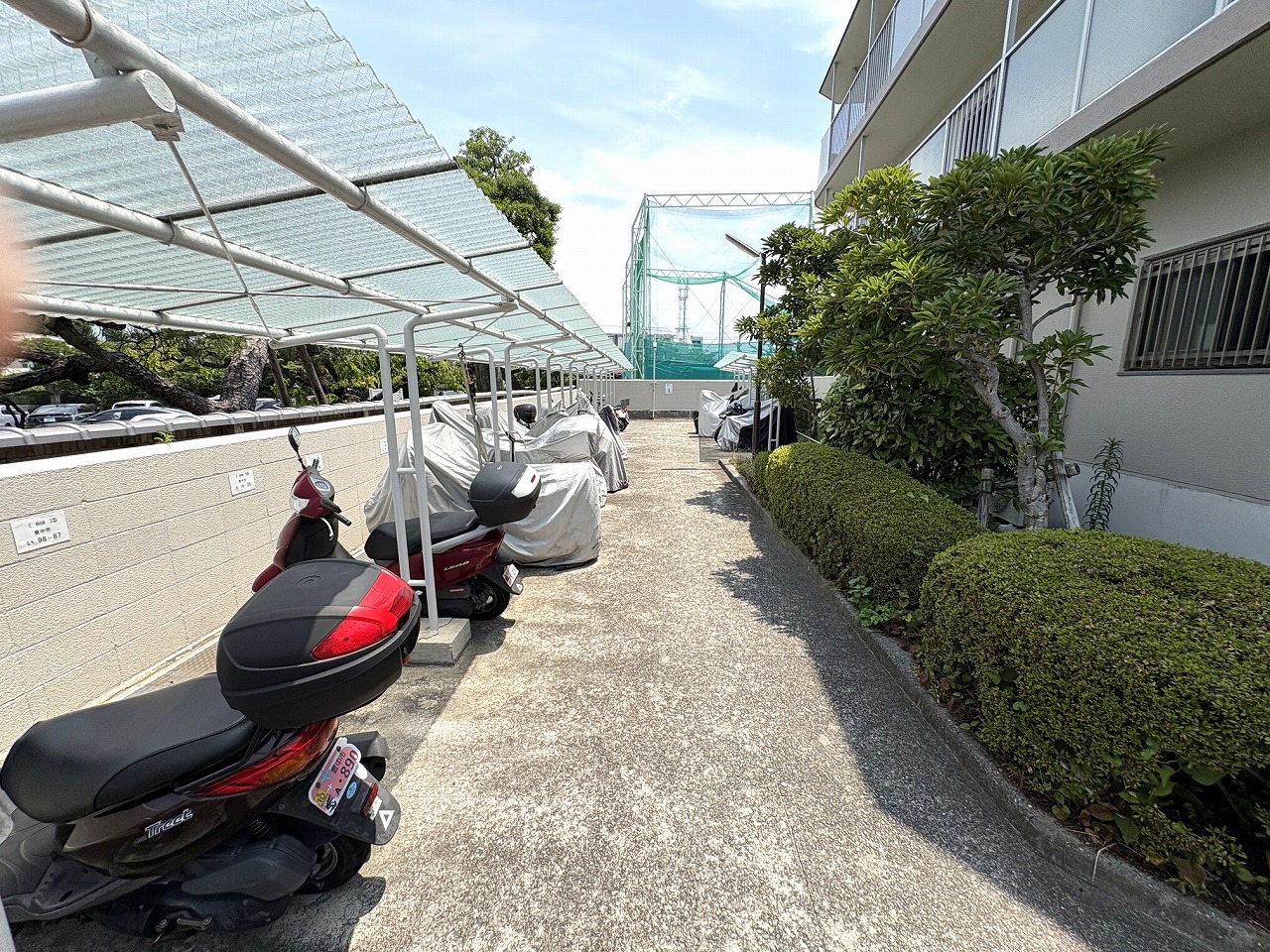 バイク置き場 バイク置き場