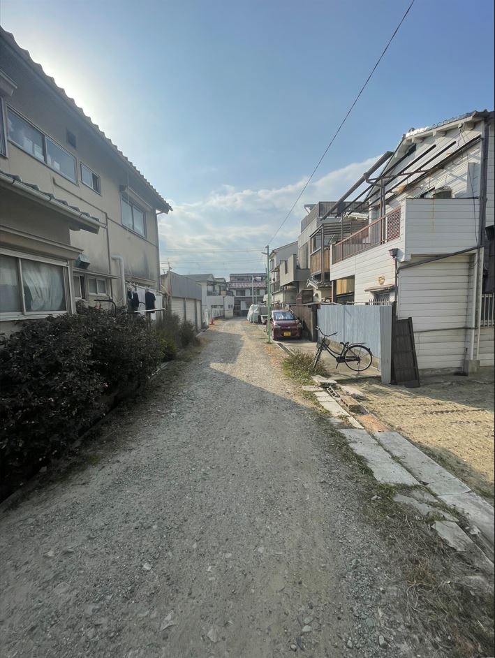 東前面道路