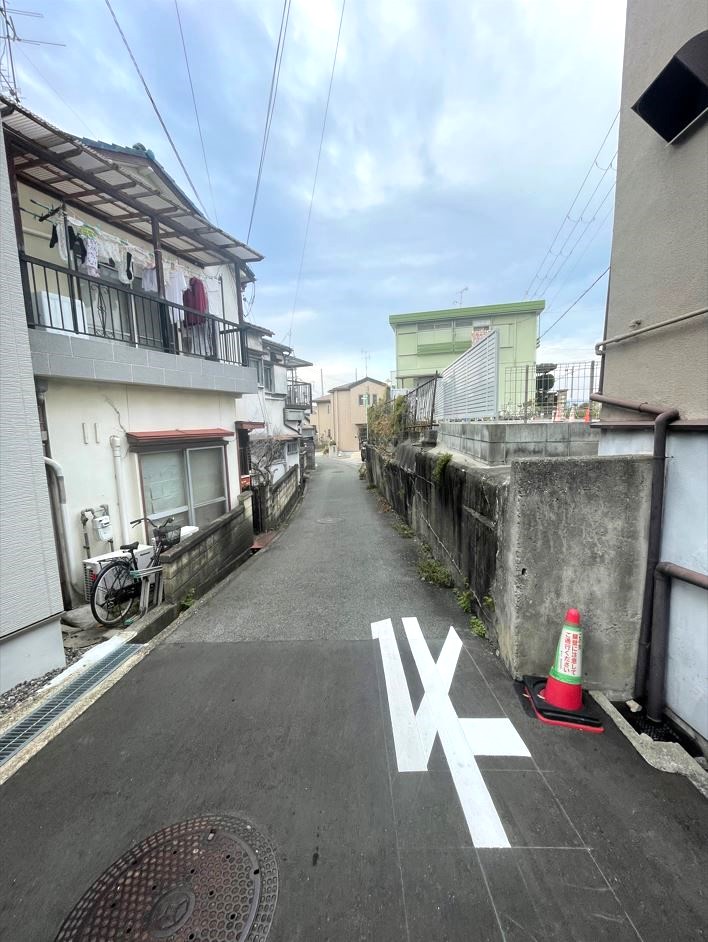 西側道路 西側道路